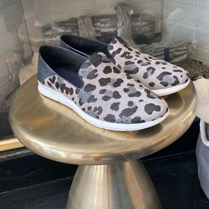 Cole Haan Flats Gray Leopard Print Size 10 - Worn twice!